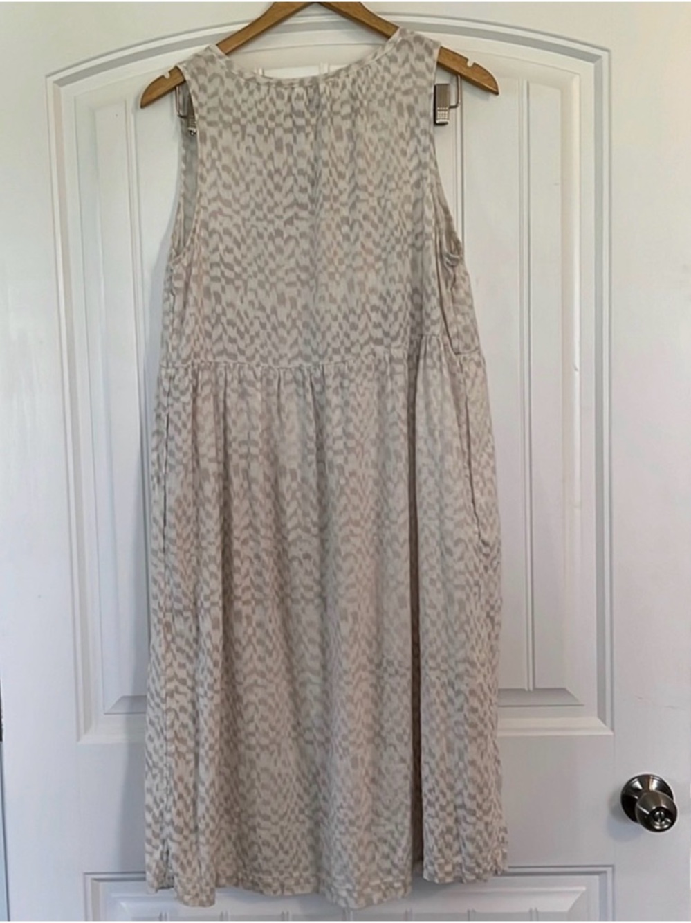 Universal Thread Beige Patterned Sleeveless Midi Dress - Picture 2 of 6